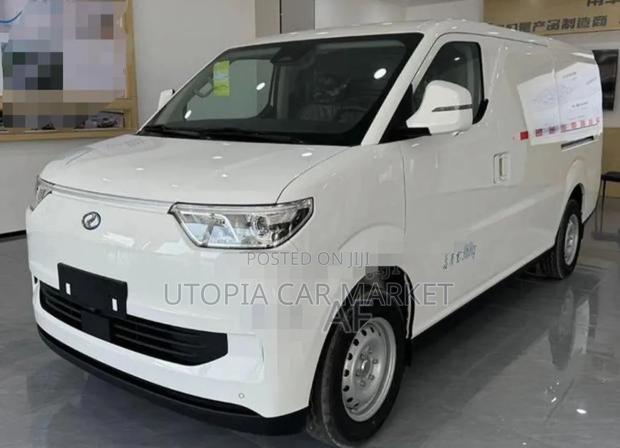New Dongfeng Rich 7 2025 White