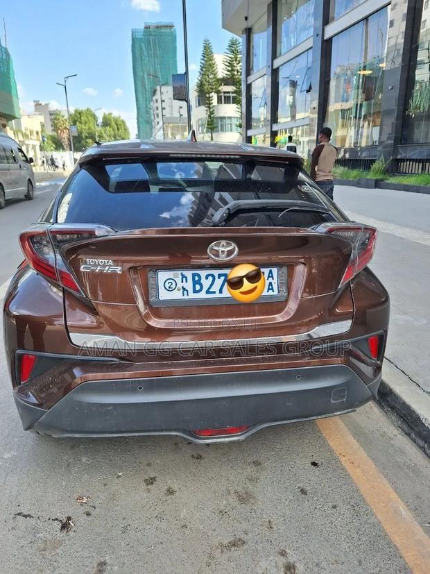 Toyota C-HR 2017 Brown