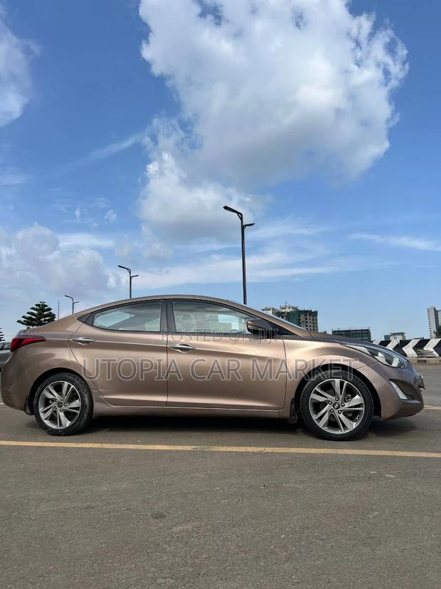 Hyundai Elantra 2015