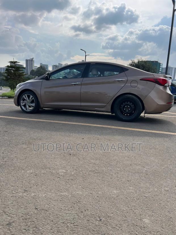 Hyundai Elantra 2015