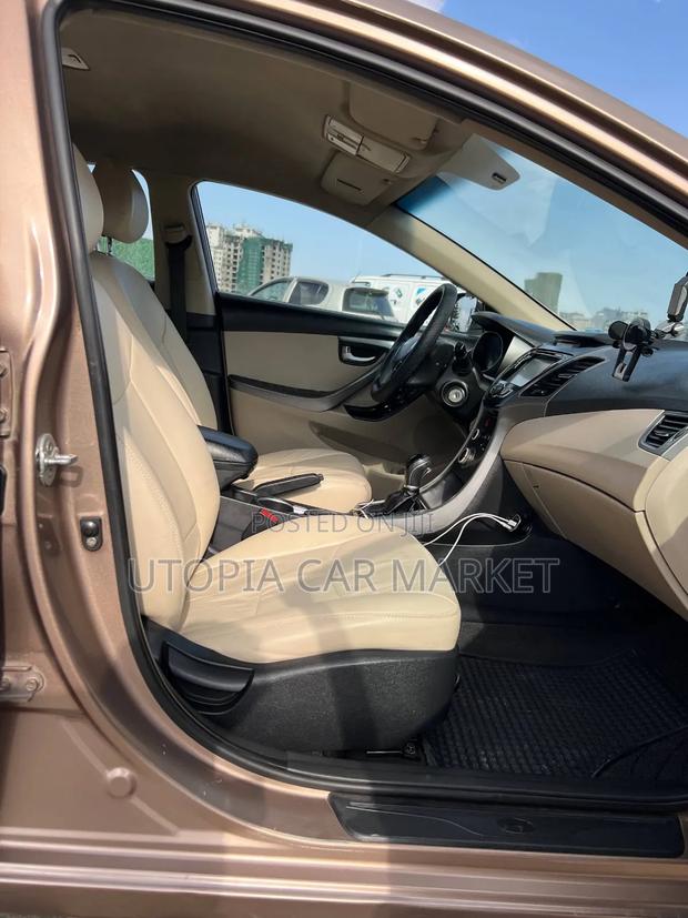 Hyundai Elantra 2015