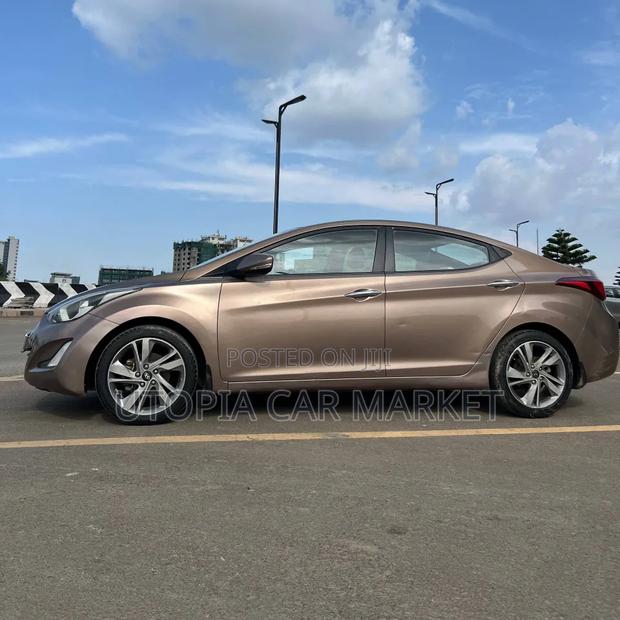Hyundai Elantra 2015
