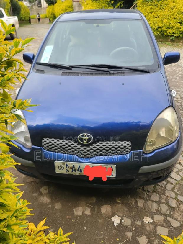 Toyota Vitz 2003 Blue
