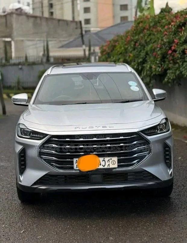 Jetour X70 Plus 2023 Silver