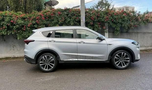 Jetour X70 Plus 2023 Silver