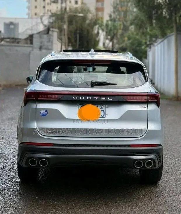 Jetour X70 Plus 2023 Silver