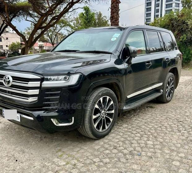Toyota Land Cruiser 2012 Black