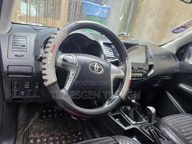 Toyota Hilux 2015
