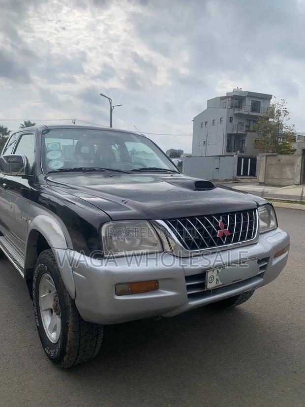Mitsubishi L200 2003