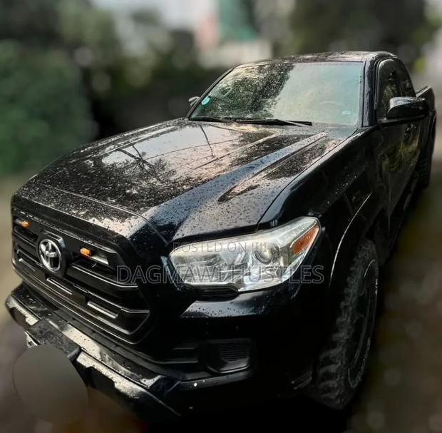 Toyota Tacoma 2017 Black