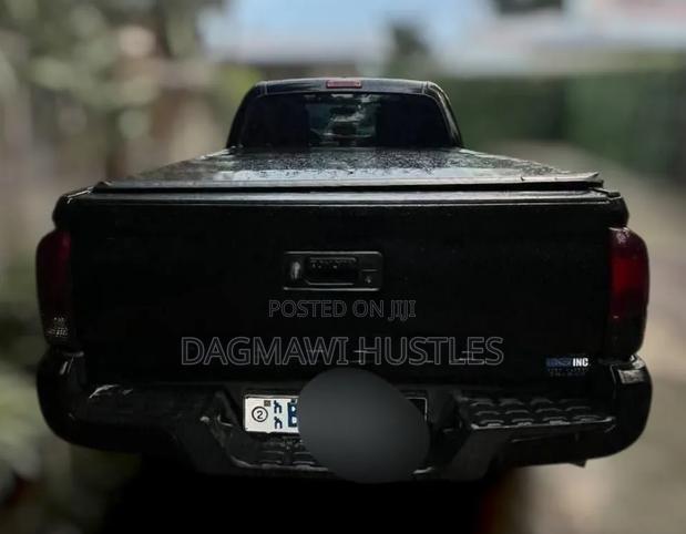 Toyota Tacoma 2017 Black
