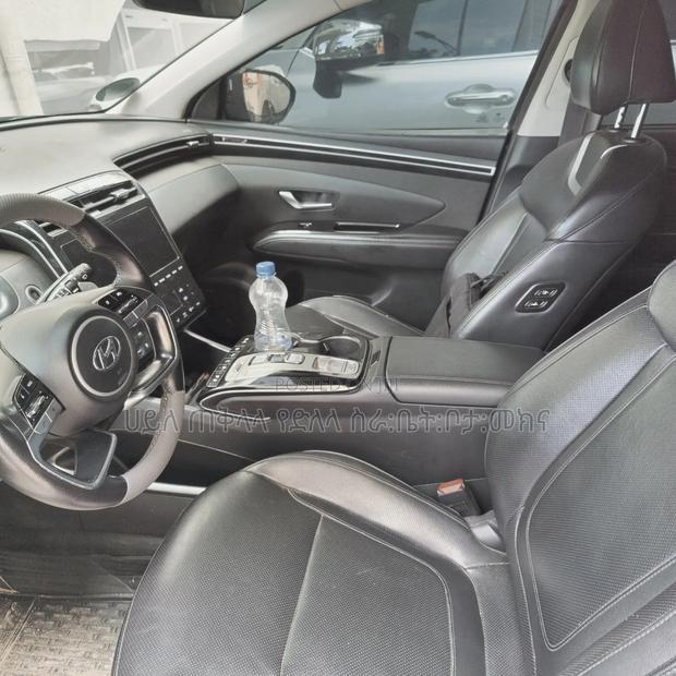 Hyundai Tucson Hybrid 2022 Pink