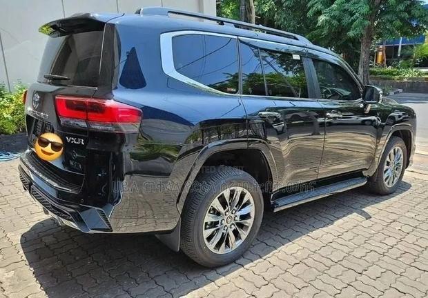 Toyota Land Cruiser 2023 Beige