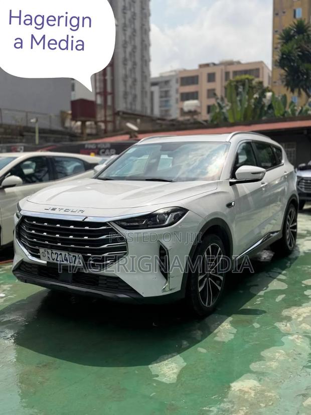 Jetour X70 Plus 2022 White