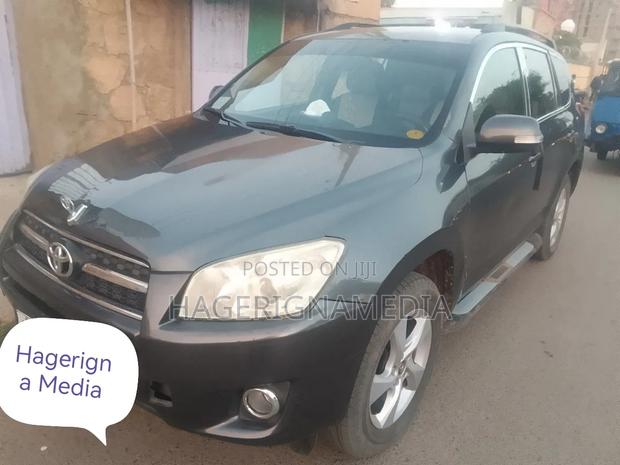 Toyota RAV4 2010 Black