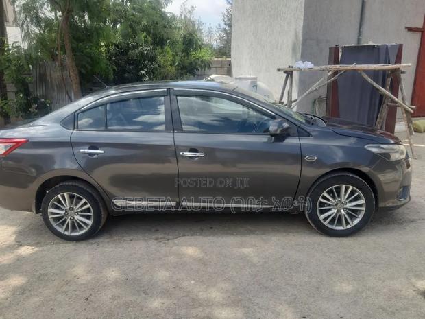 Toyota Yaris 2014