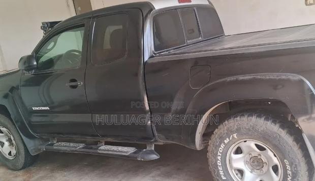 Toyota Tacoma 2012 Black