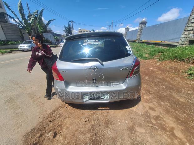 Toyota Yaris 2007 Gray