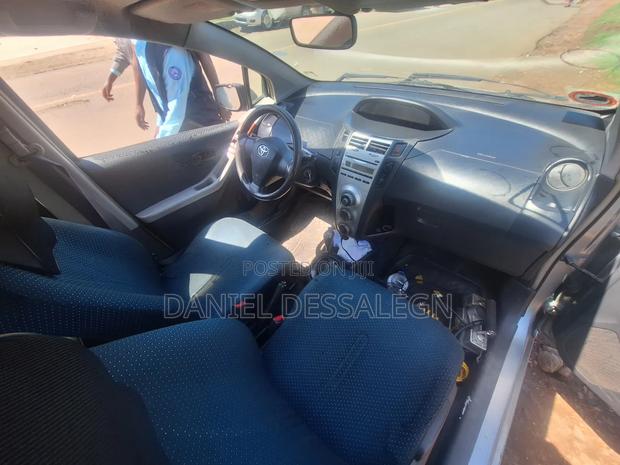 Toyota Yaris 2007 Gray