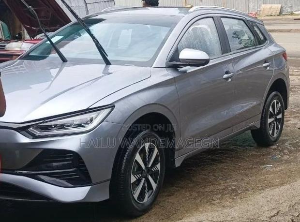 New BYD E2 43 kWh 94 hp FWD 2025 Gray