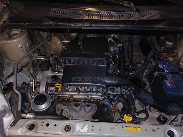 Toyota Vitz 2004 Gold