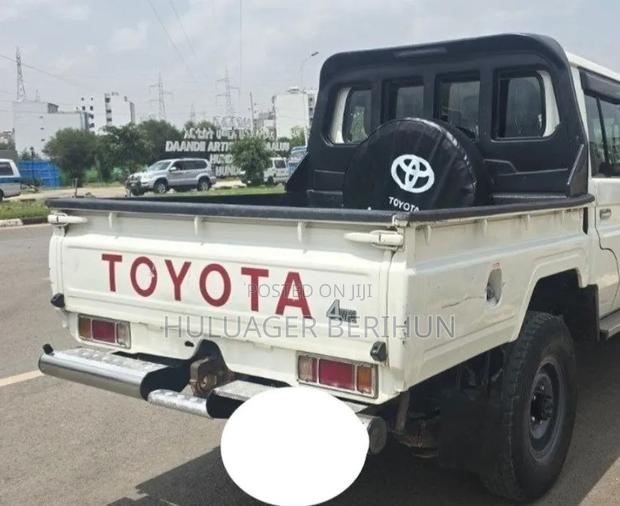 Toyota Land Cruiser 2019 White