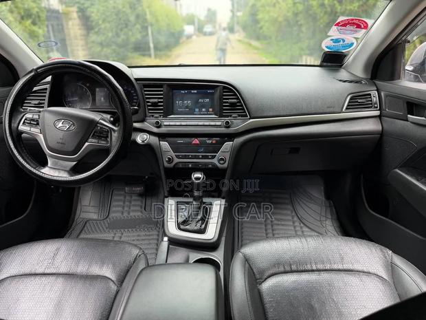 Hyundai Avante 2017 Silver