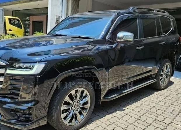 New Toyota Land Cruiser 2023 Black