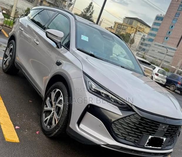 New BYD Tang DM-i 2025 Beige