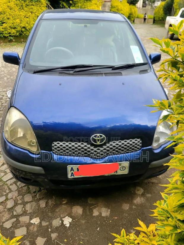 Toyota Vitz 2003 Blue
