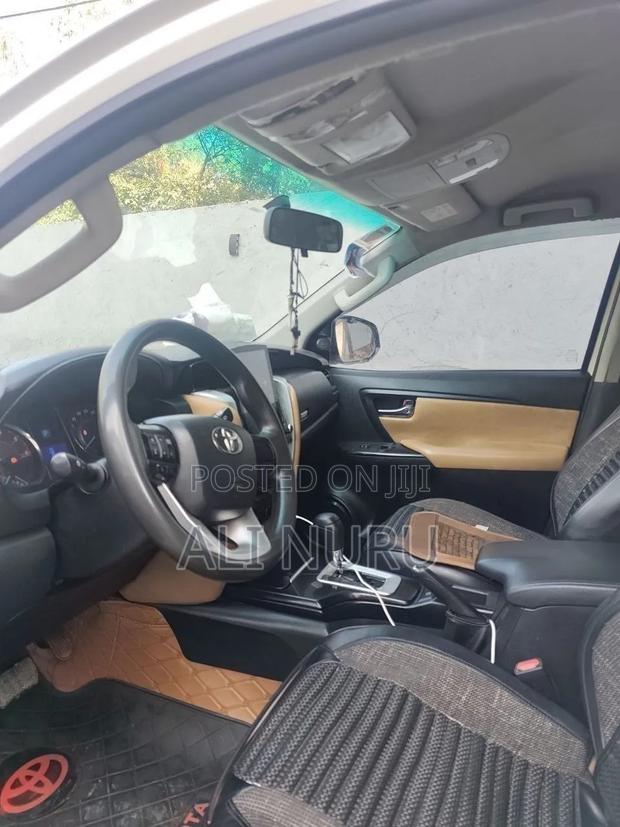 Suzuki Swift 2022 Silver