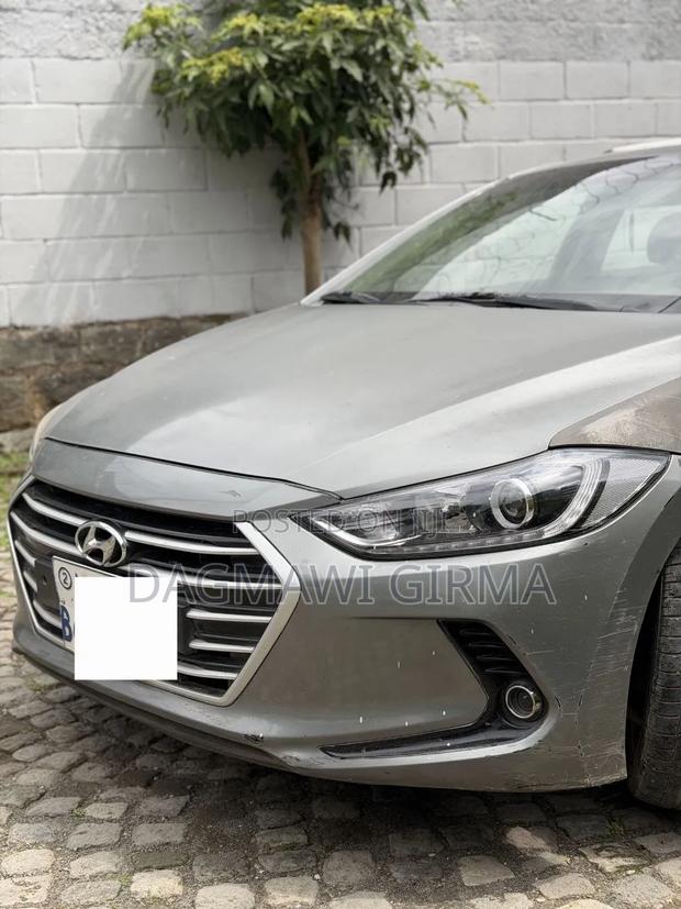 Hyundai Avante 2016 Silver
