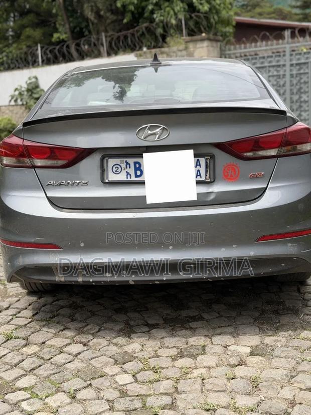 Hyundai Avante 2016 Silver