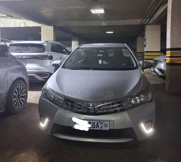 Toyota Corolla 2016 Silver
