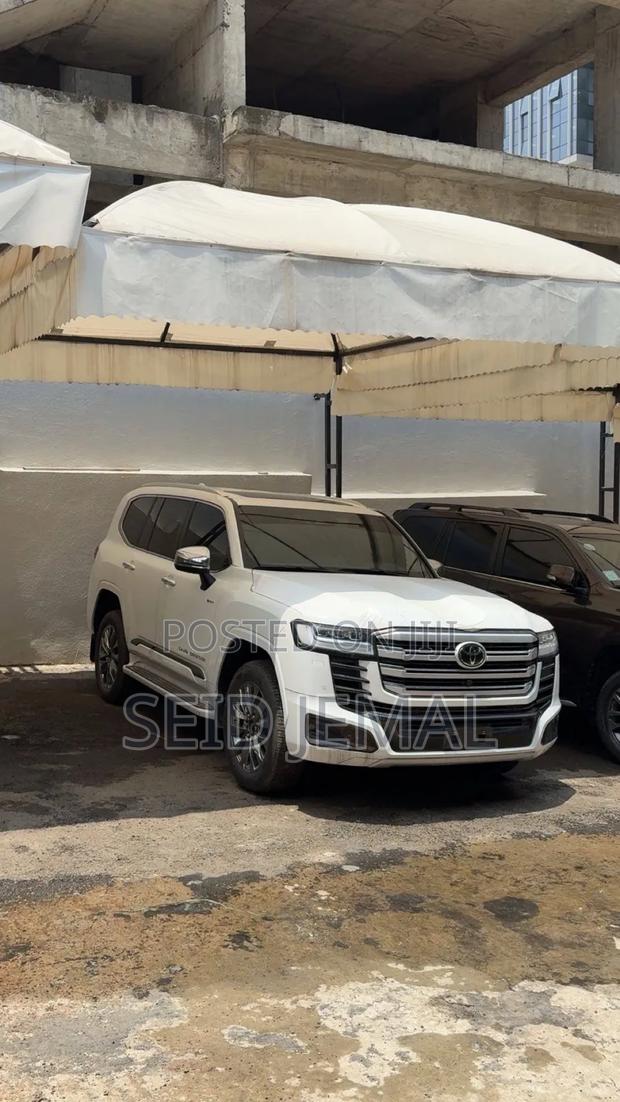 New Toyota Land Cruiser 2025 Matt Black