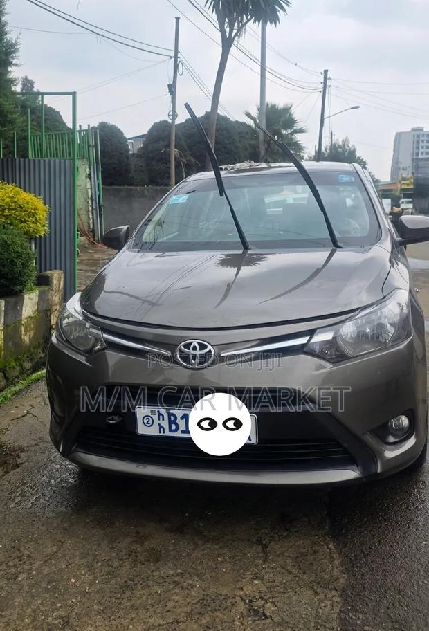 Toyota Yaris 2015 Blue
