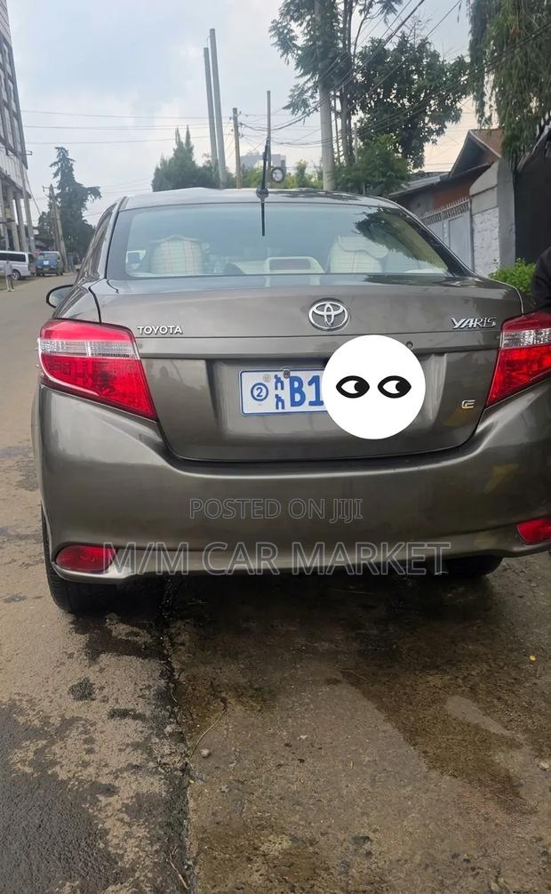 Toyota Yaris 2015 Blue