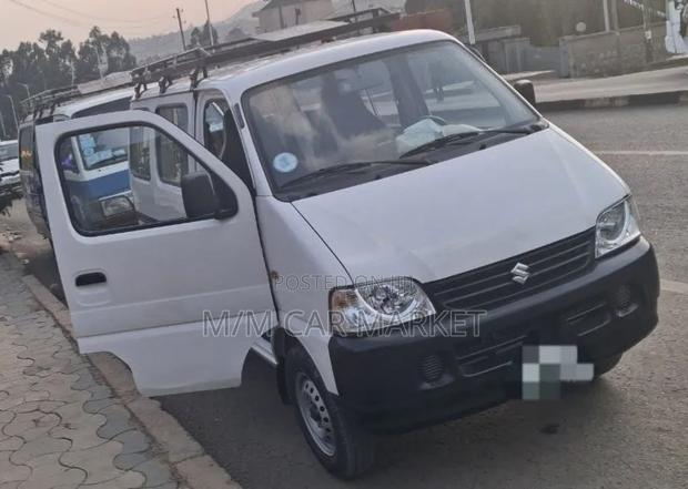 Suzuki Eeco 2024 White