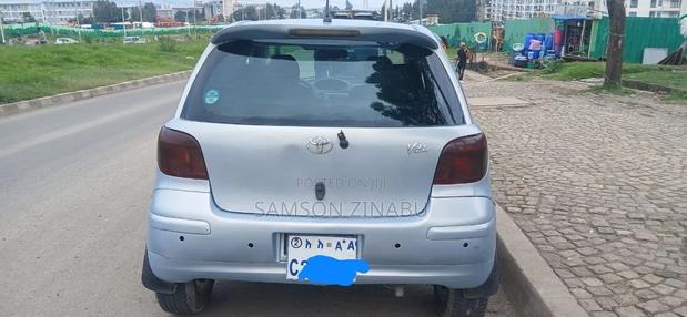Toyota Vitz 2003 Gray