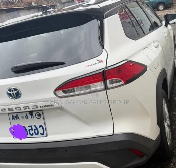 Toyota Corolla 2024 White