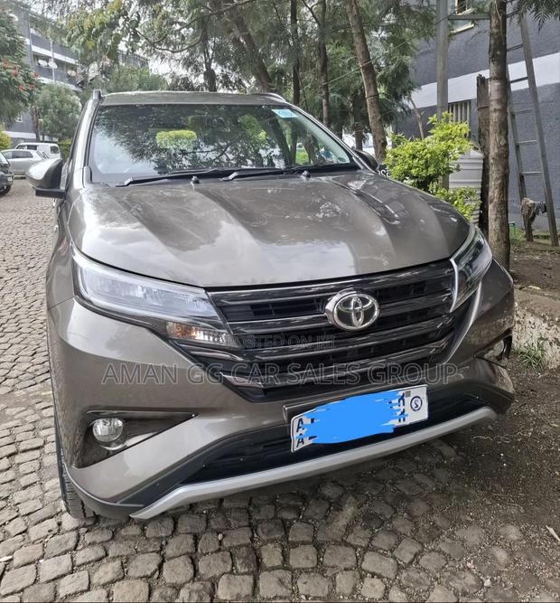 Toyota Rush 2022 Gray