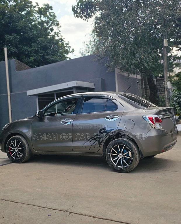 Suzuki Dzire 2022 Gray