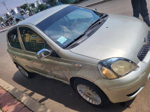 Toyota Vitz 2004