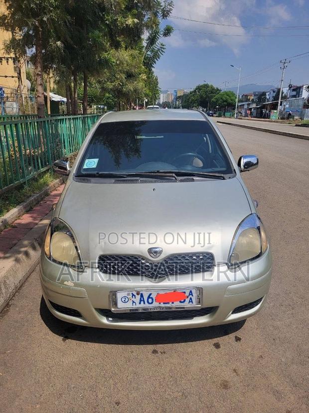 Toyota Vitz 2004