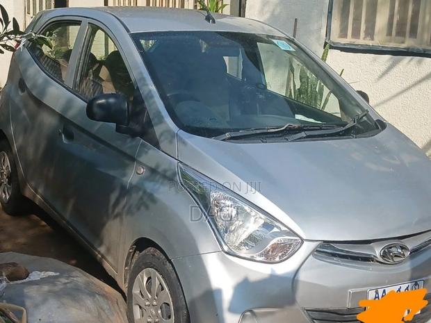 Hyundai Eon 2015 Silver
