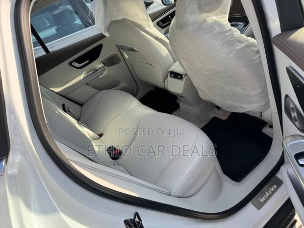 Mercedes-Benz EQE 2025 Ivory