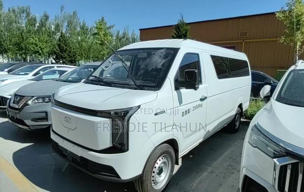 New Karry Dolphin 2025 White