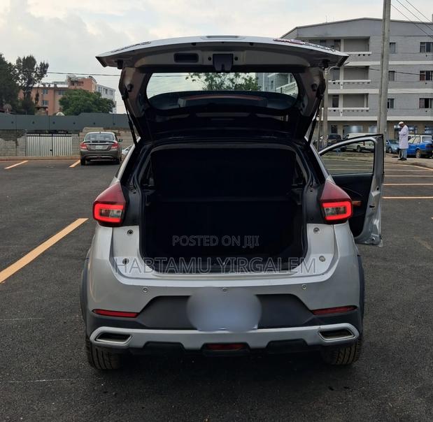 Chery Tiggo 2 2022 Silver