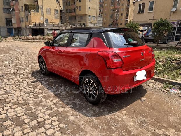 Suzuki Swift 2021 Red