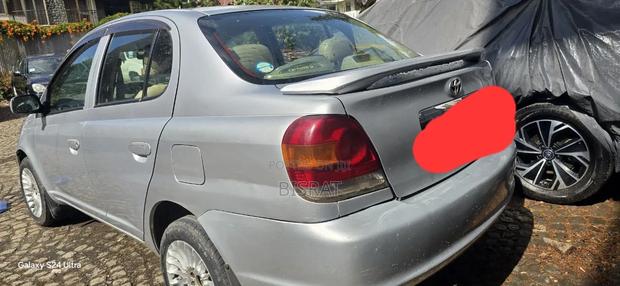 Toyota Platz 1.0 FWD 2005 Silver